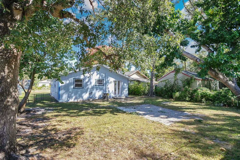 FLORAL VILLA ESTATES REP - Residential