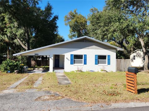 A home in DELAND