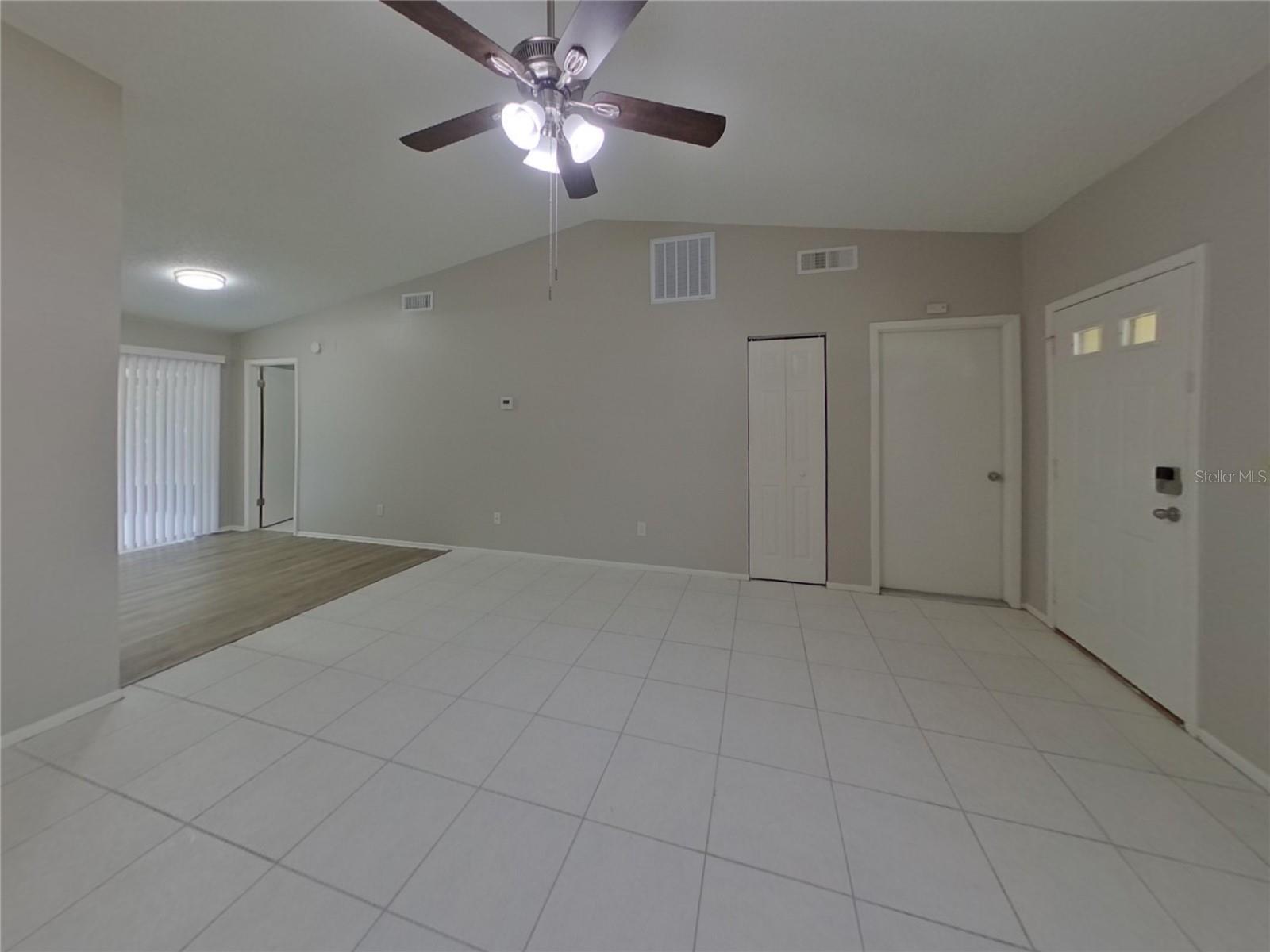 CITRUS POINTE UNIT 1 - Residential Lease