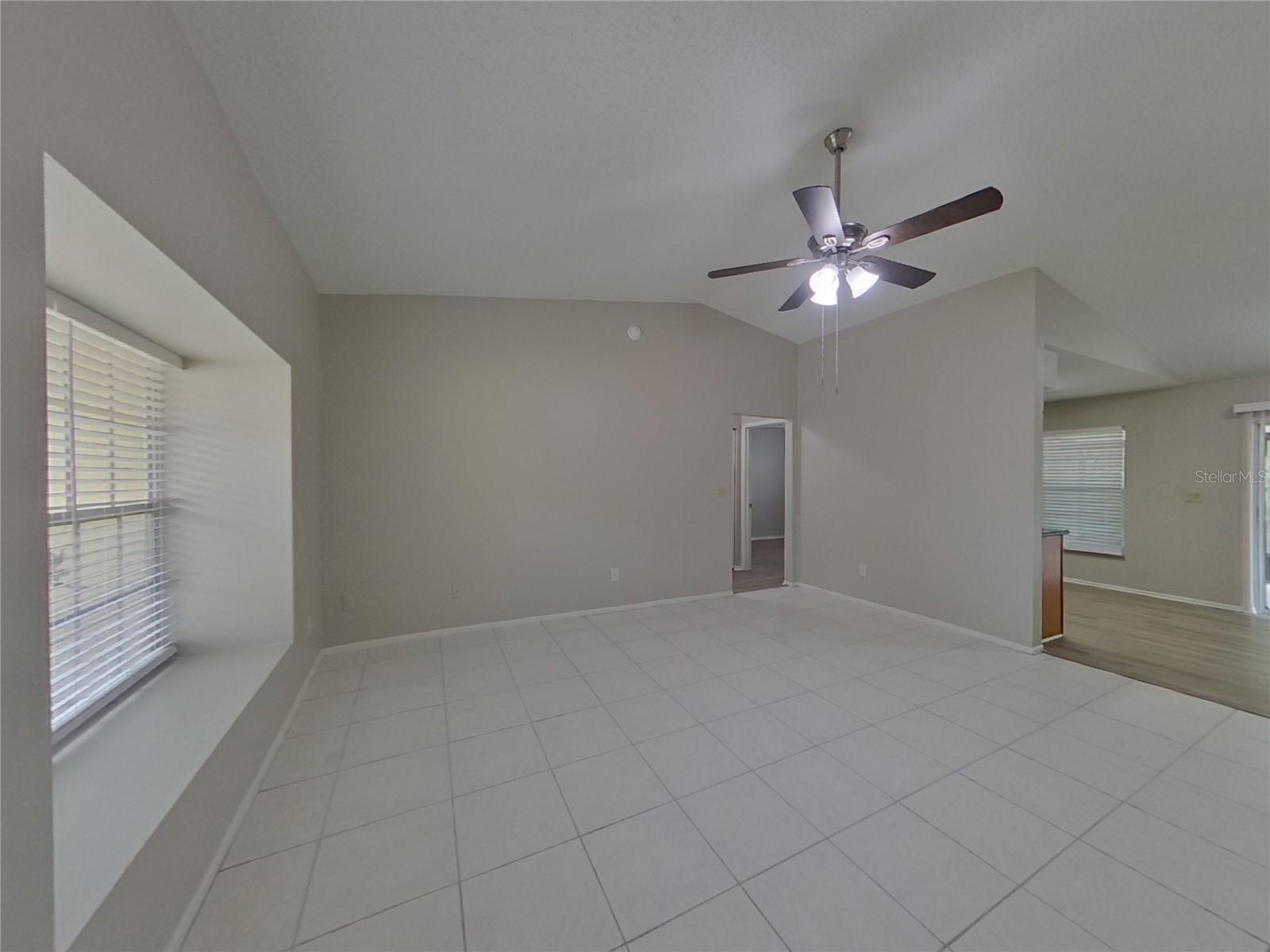 CITRUS POINTE UNIT 1 - Residential Lease