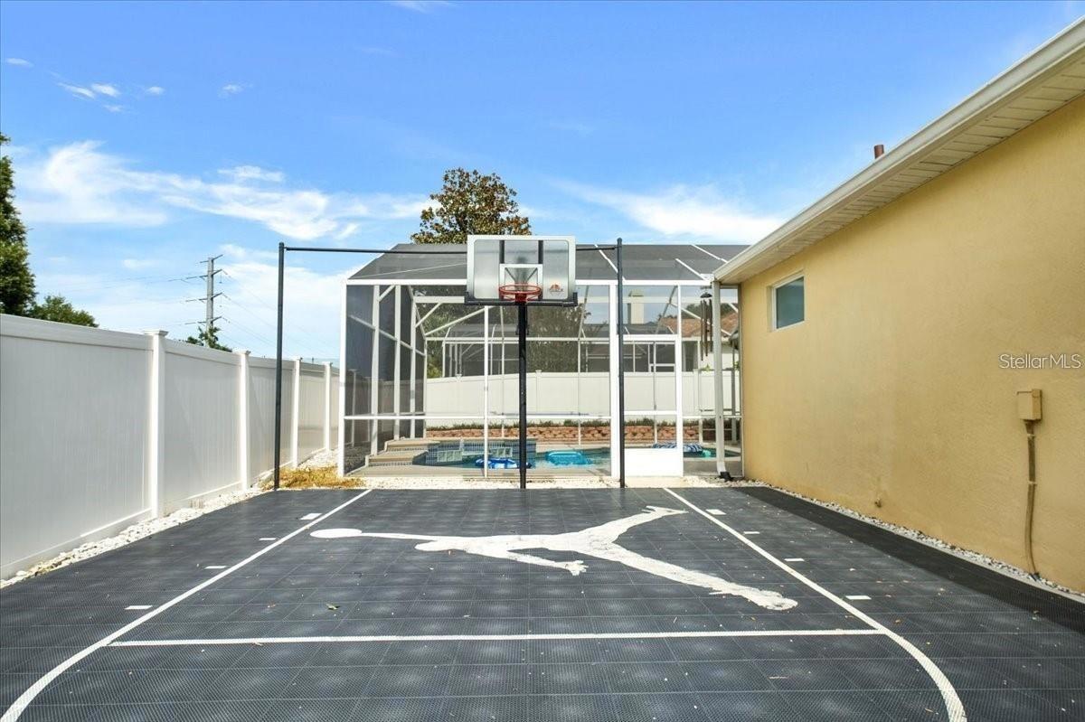 116 OAK GROVE CIRCLE
