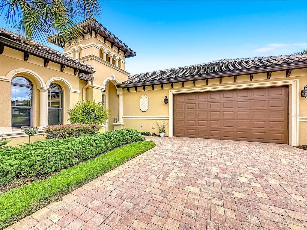 Photo of 341 Hibiscus Way, Palm Coast, FL 32137 (MLS # O6423240)