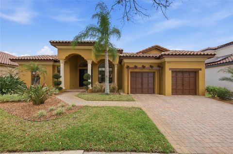 Photo of 7414 Pointe Venezia Drive, Orlando, FL 32836 (MLS # A4682510)