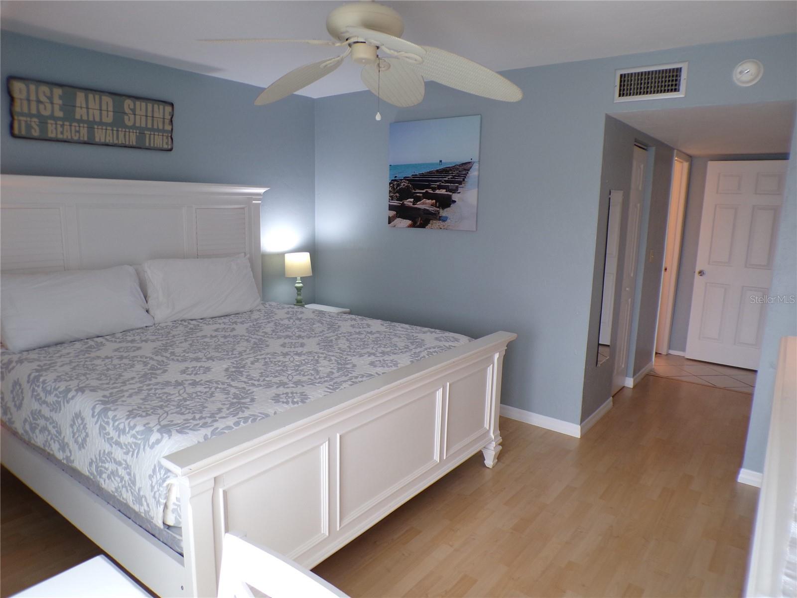 RUNAWAY BAY - Residential