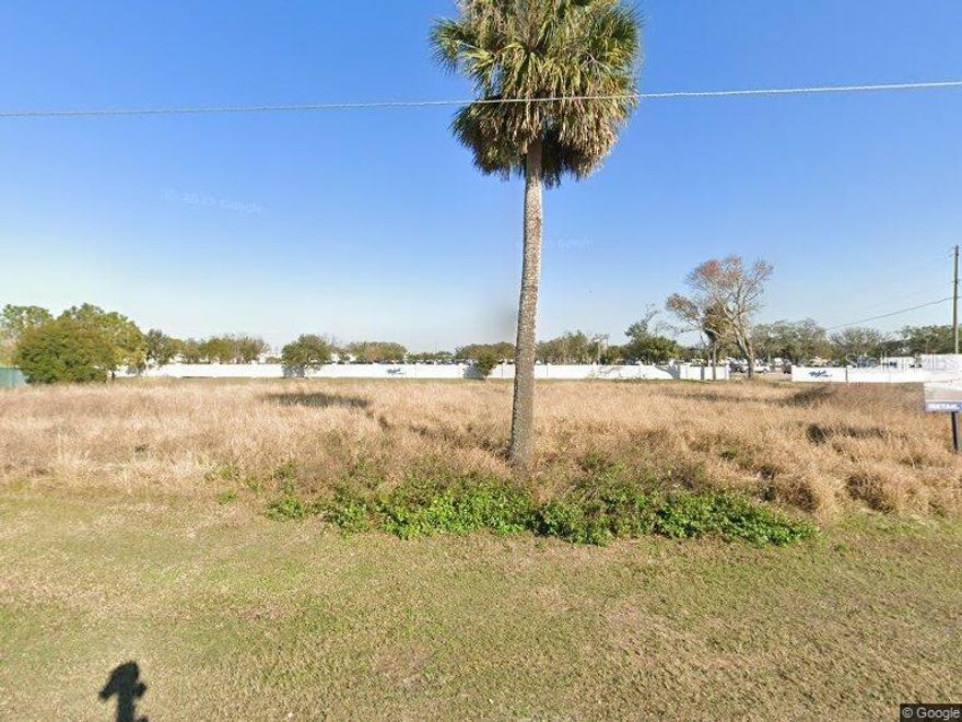 VERY RARE FIND . EXCELLENT LOCATION IN WINTER GARDEN . CLOSE TO HWY 50 ON 9TH STREET . SITE APPROVED FOR 5400 SQ FOOT BLD
MANY USES . COMES WITH BUILDING PLANS AS WELL , READY TO BUILD . GROUND LEASE OPTION IS ALSO AVAIABLE .