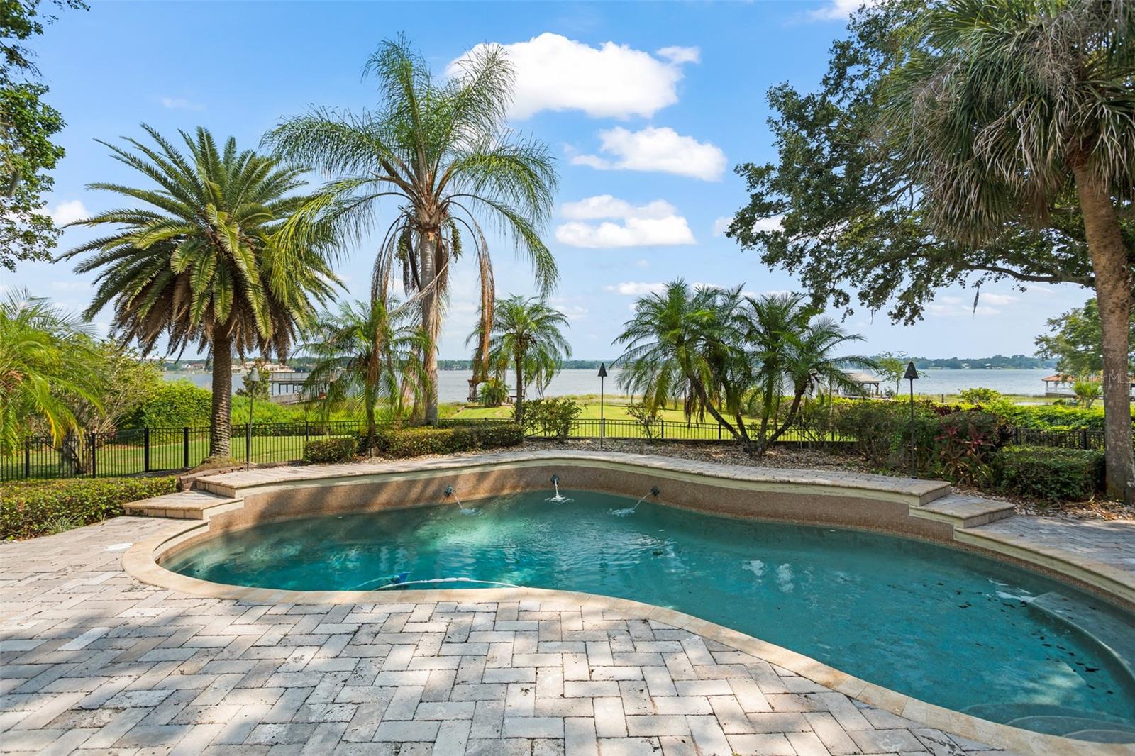 9525 LAVILL COURT