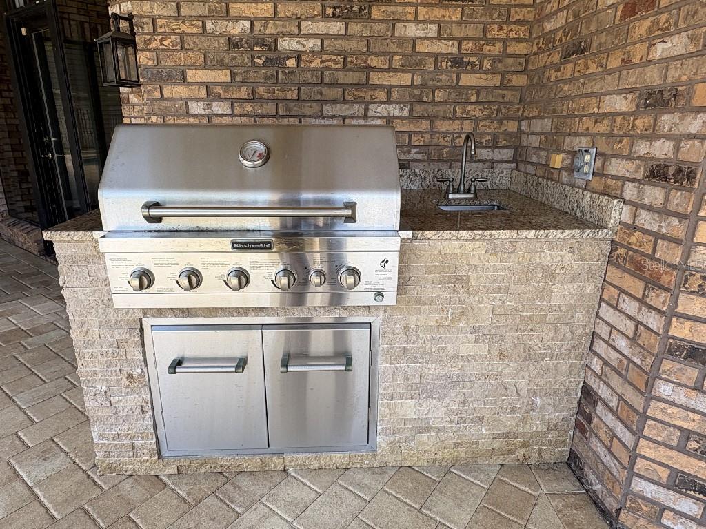 10484 LONGWOOD DRIVE