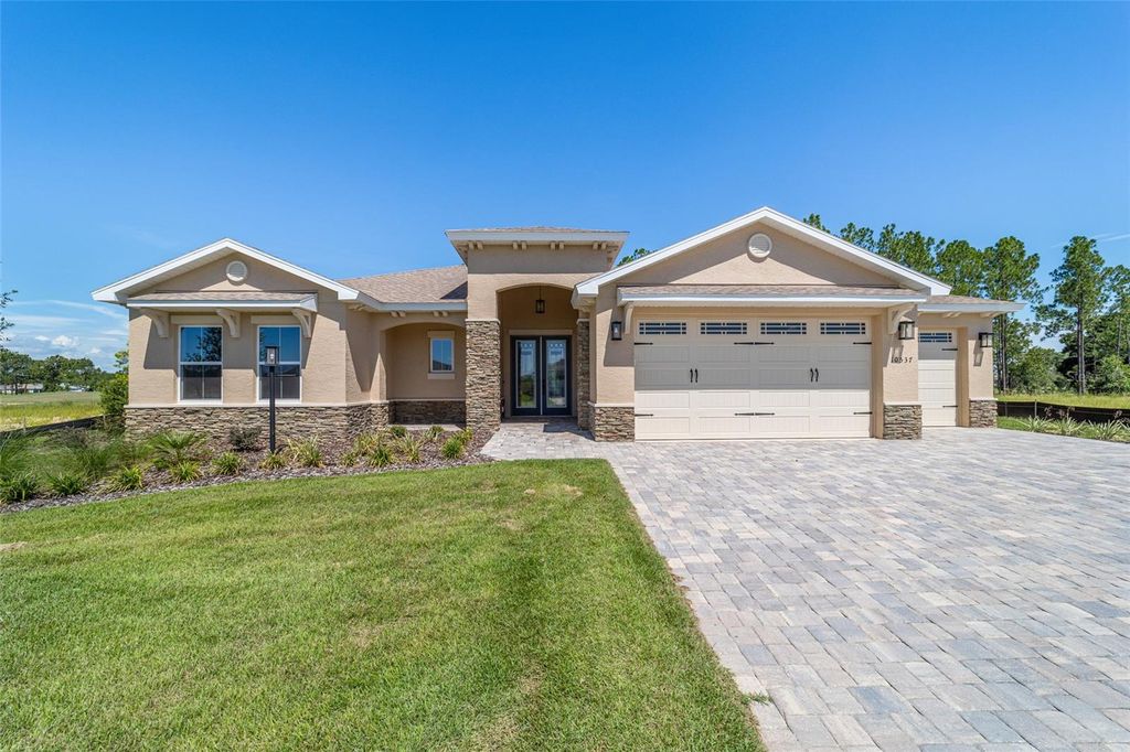 Photo of 10537 SW 96th Lane Road, Ocala, FL 34481 (MLS # OM716953)