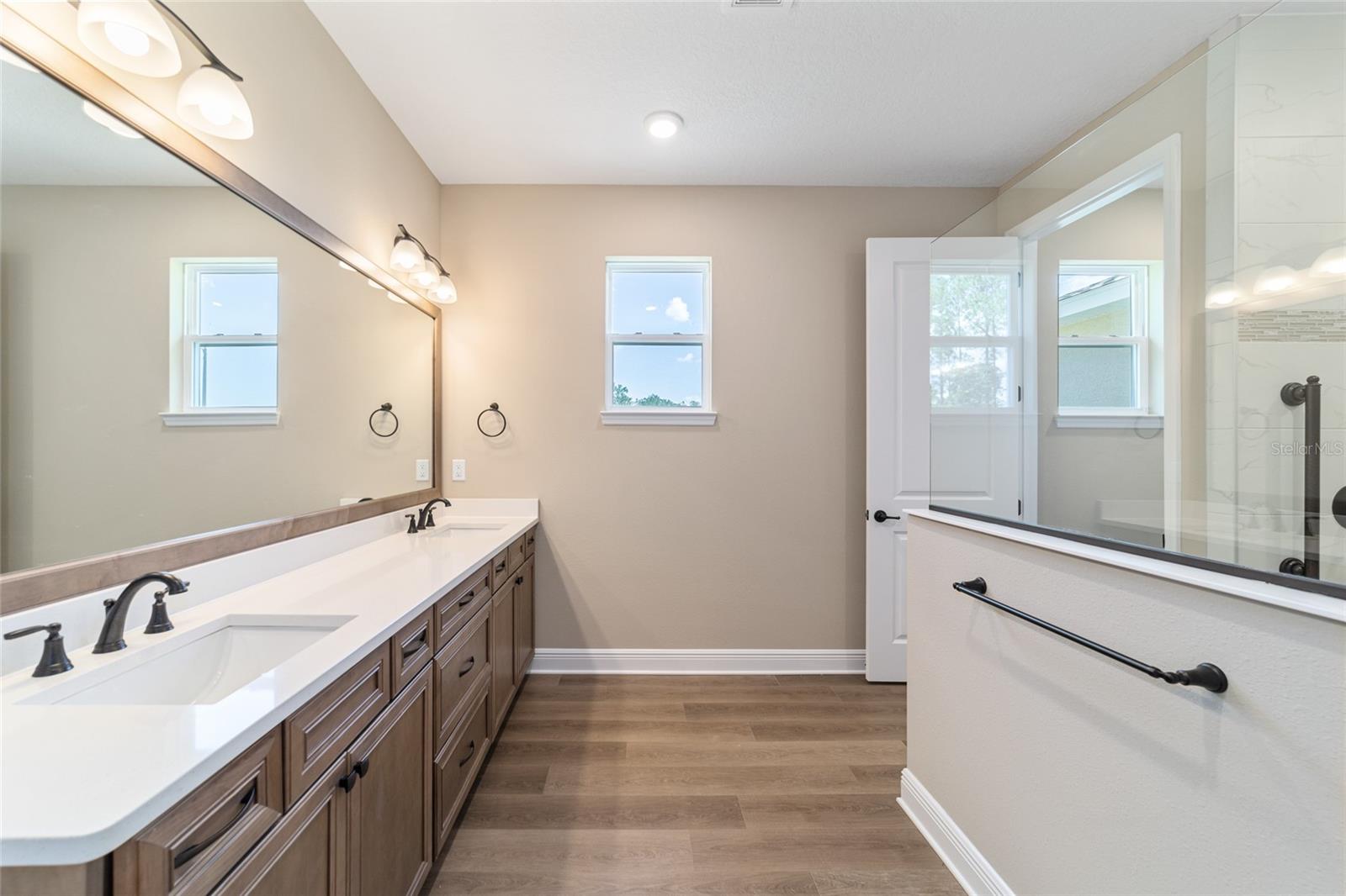 ON TOP OF THE WORLD - Residential