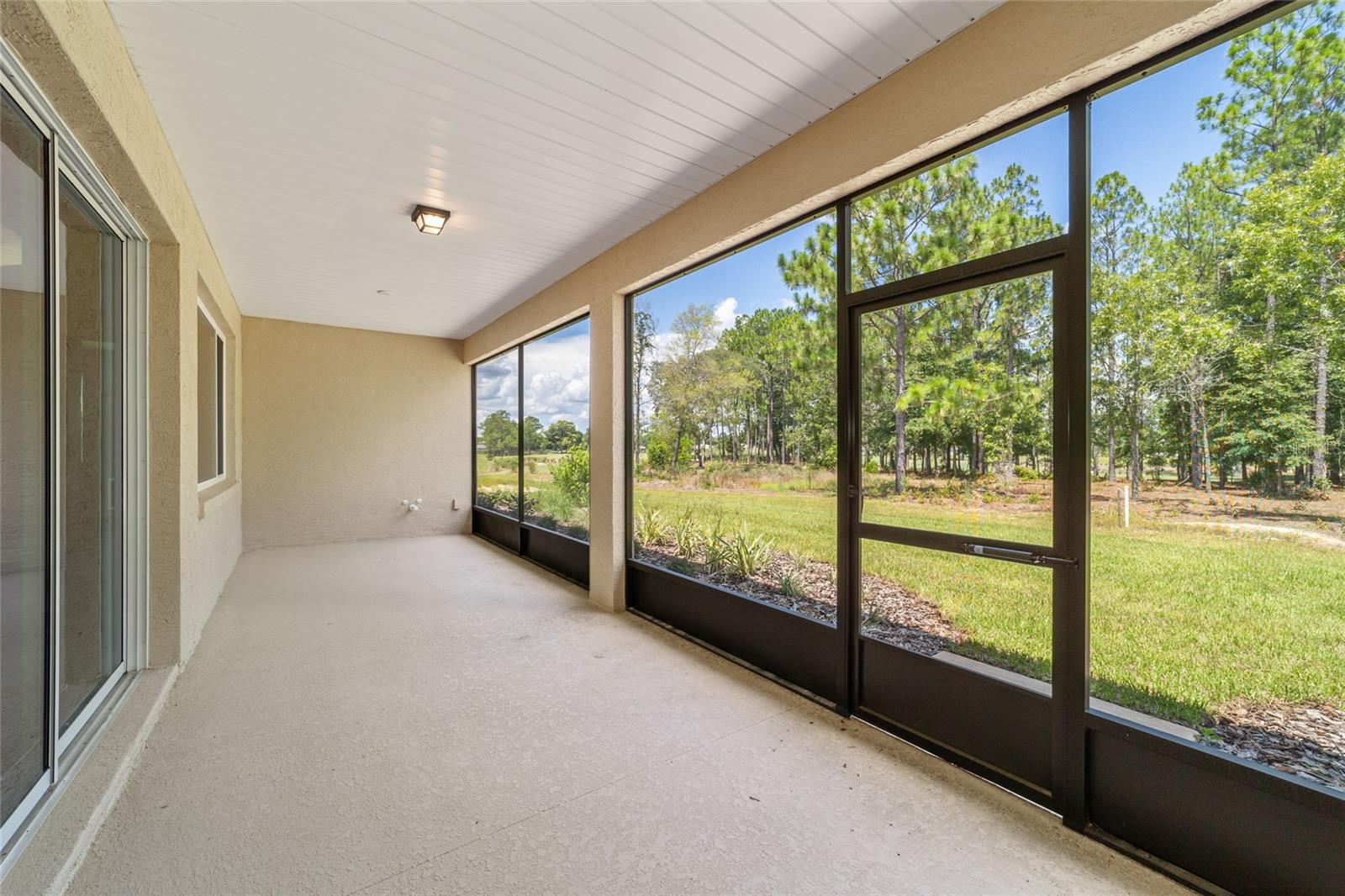 ON TOP OF THE WORLD - Residential