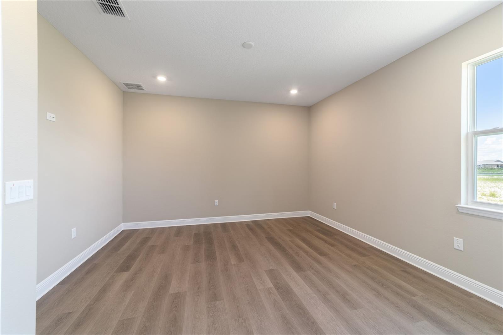 ON TOP OF THE WORLD - Residential