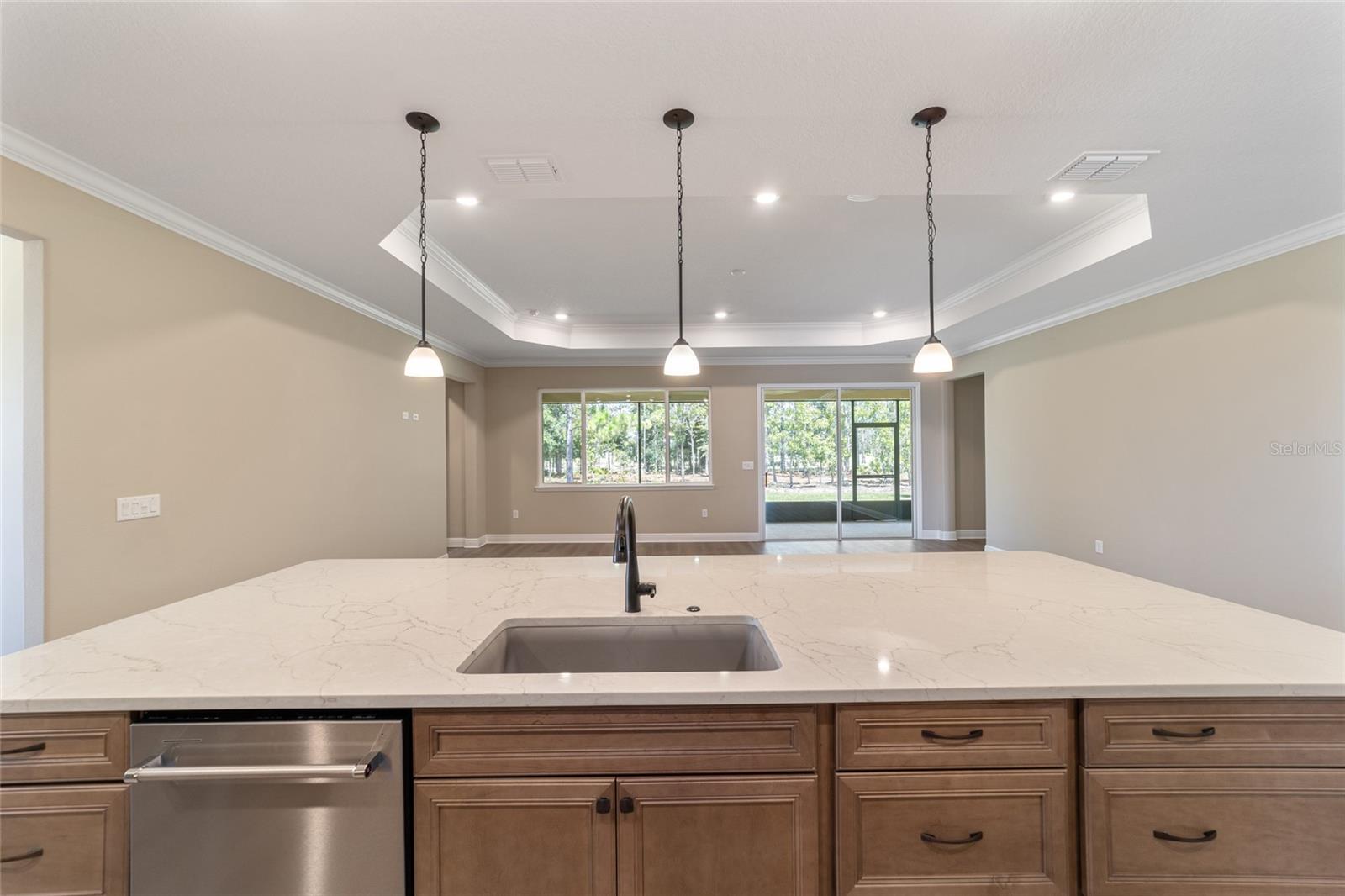 ON TOP OF THE WORLD - Residential