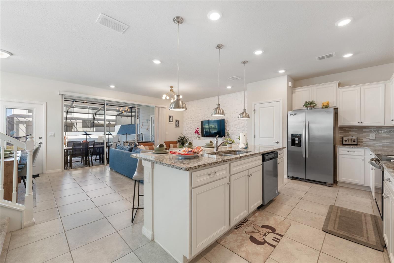 WINDSOR ISLAND RESIDENCE PH 2B - Residential