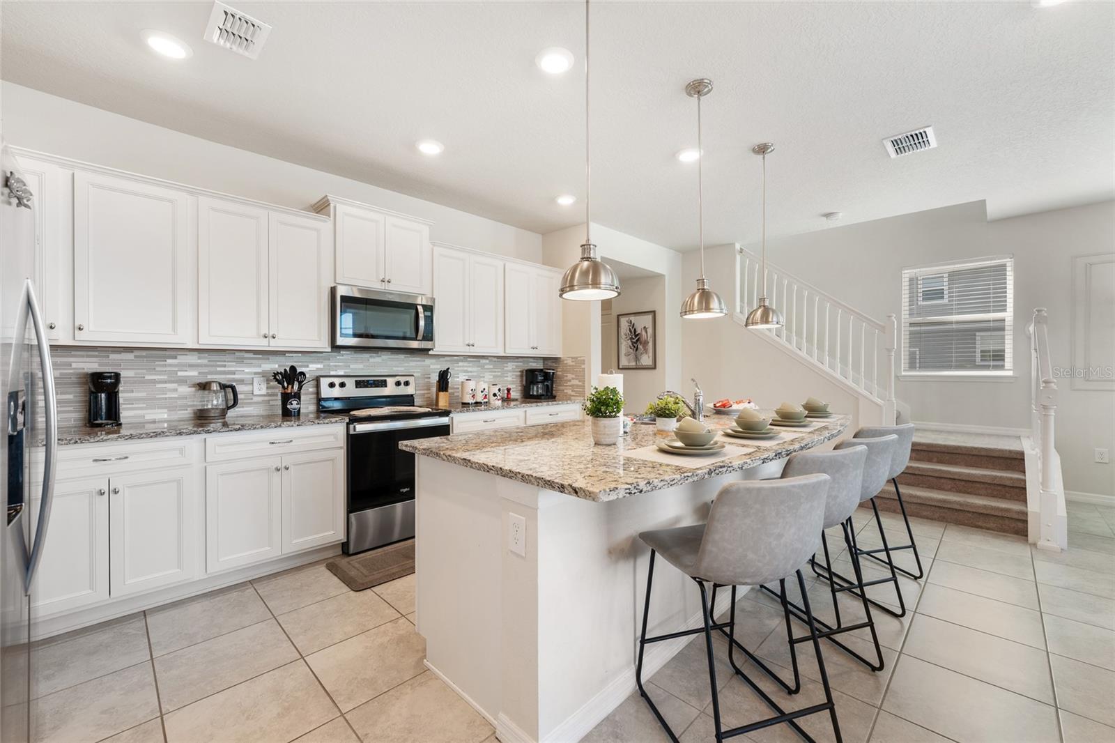 WINDSOR ISLAND RESIDENCE PH 2B - Residential