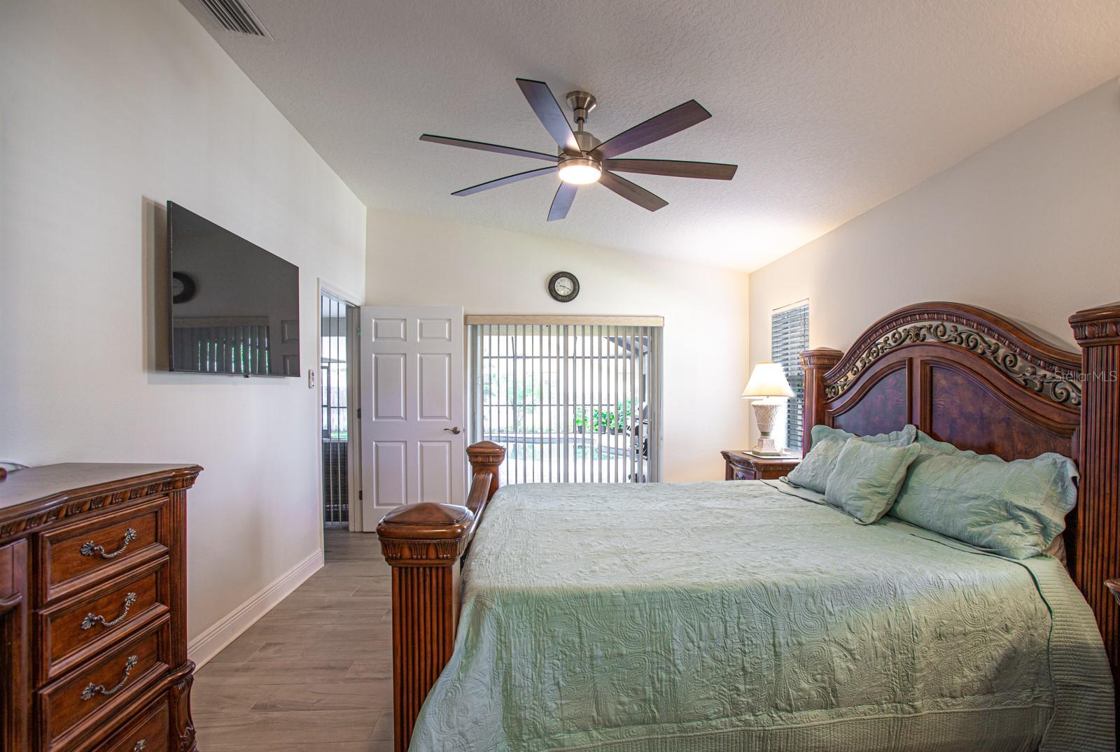 COUNTRY WOODS - Residential