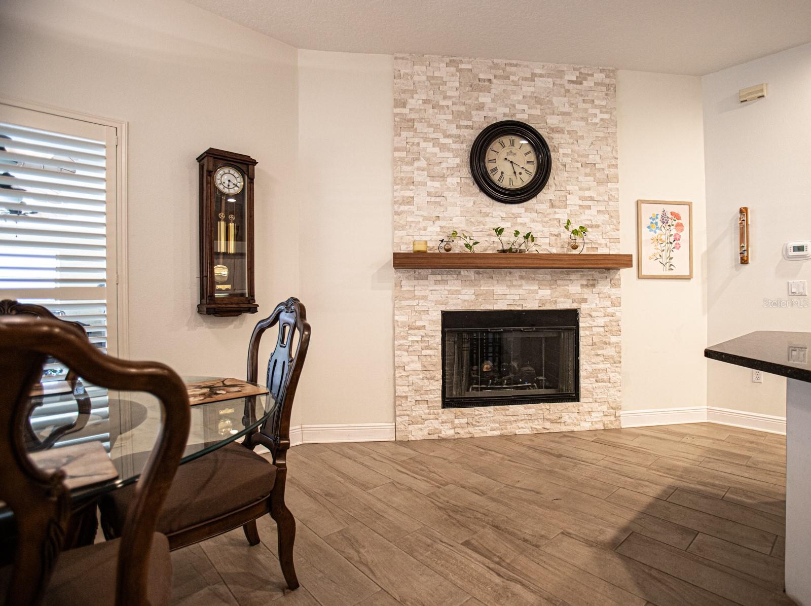 COUNTRY WOODS - Residential