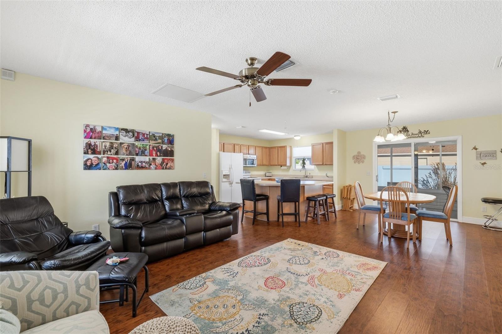 1609 BLOSSOM TERRACE