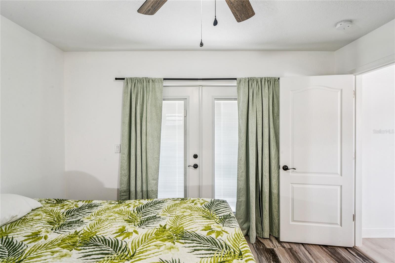 HERNANDO BEACH - Residential