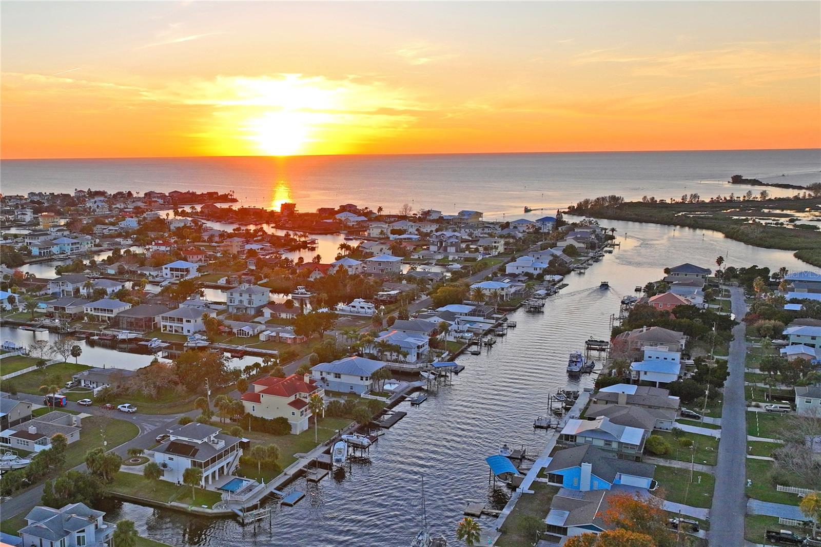 HERNANDO BEACH - Residential