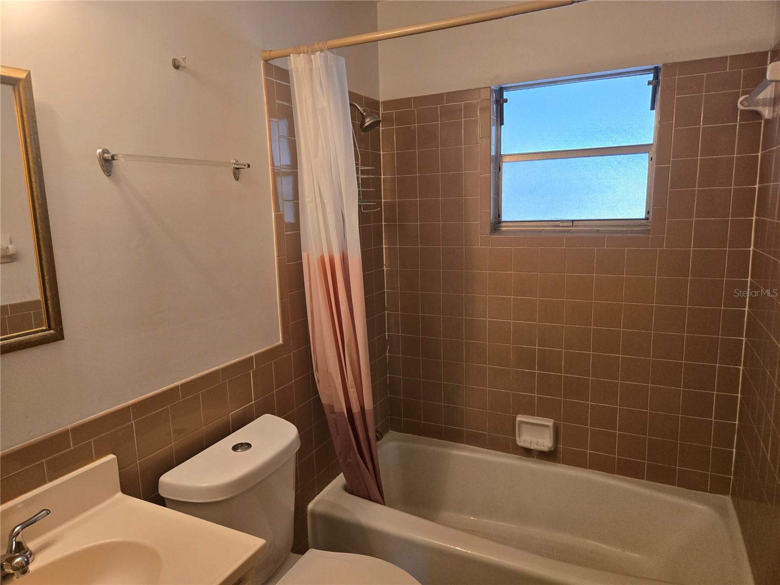 HINCKLEYS SUB - Residential