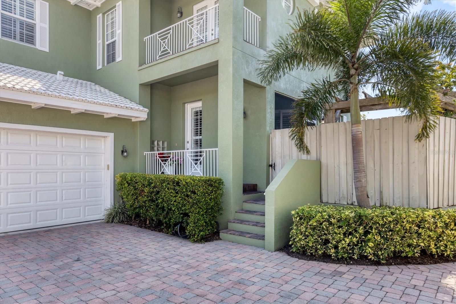 VILLAGE PLACE - Residential Lease