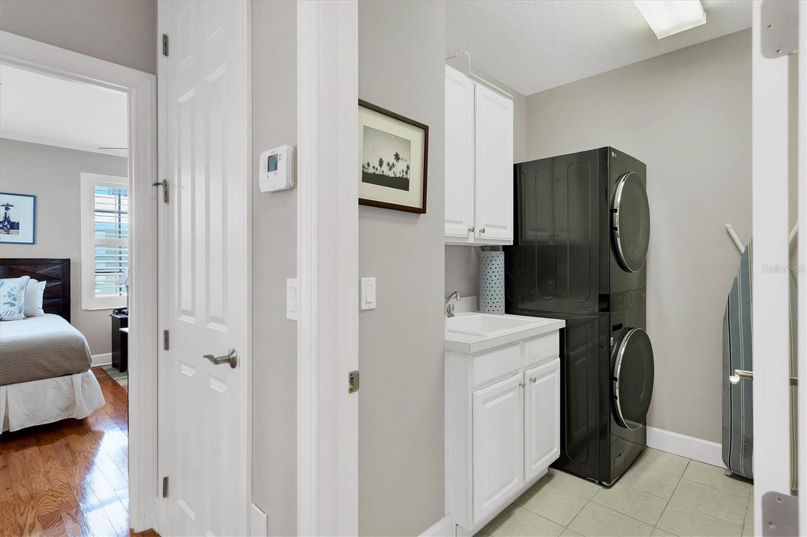 VILLAGE PLACE - Residential Lease