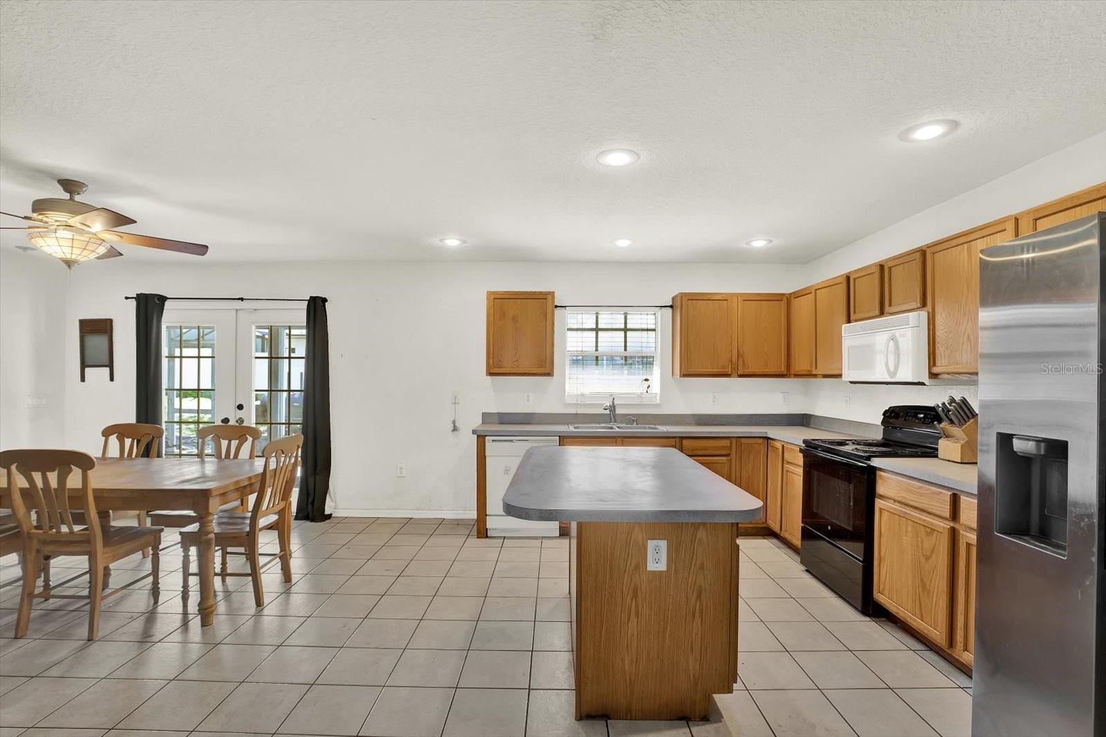 SPRING HILL - Residential