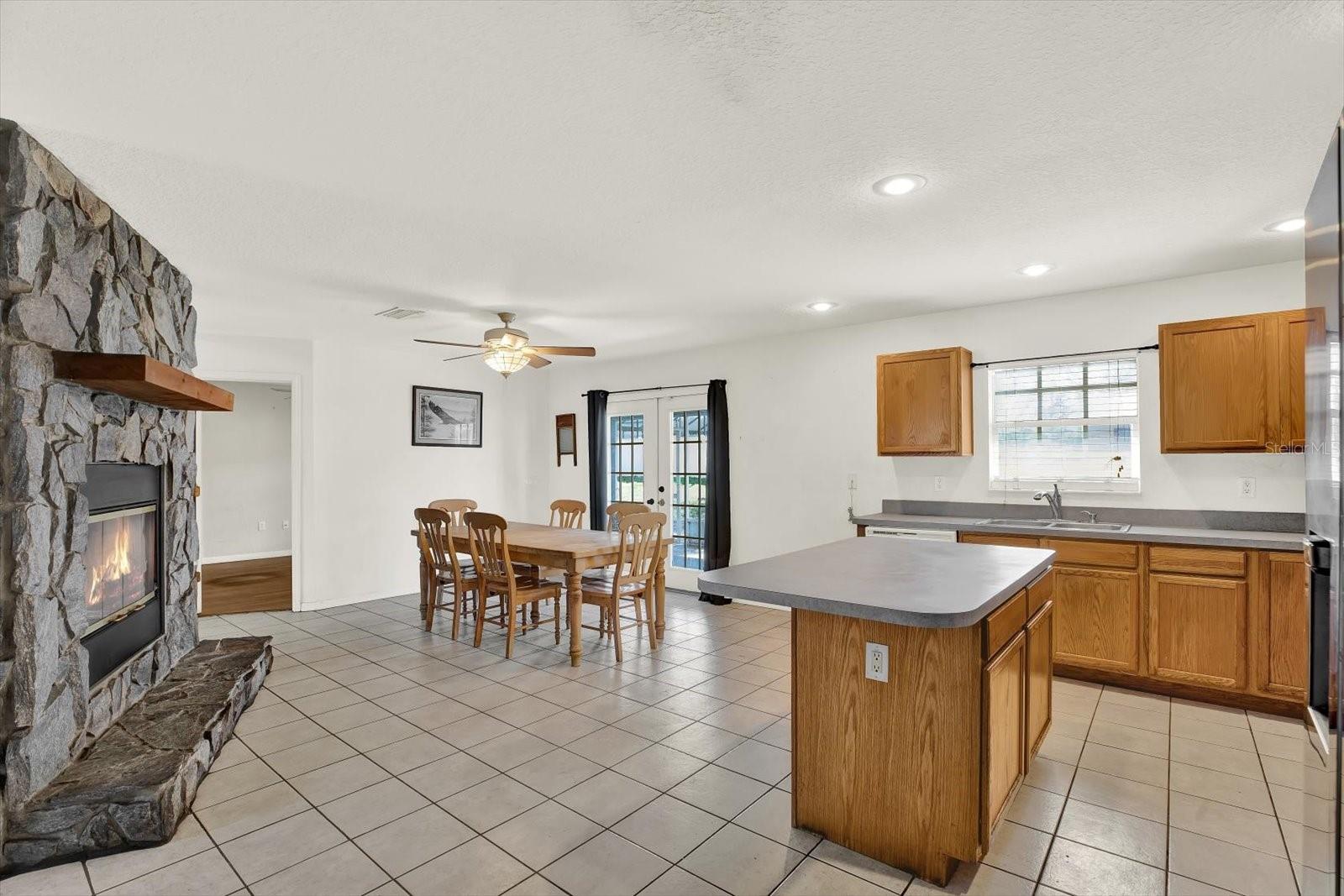 SPRING HILL - Residential