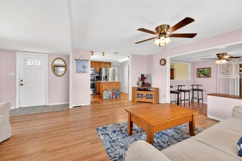 Tiny photo for 31643 Howard Street, Tavares, FL 32778 (MLS # G5112594)