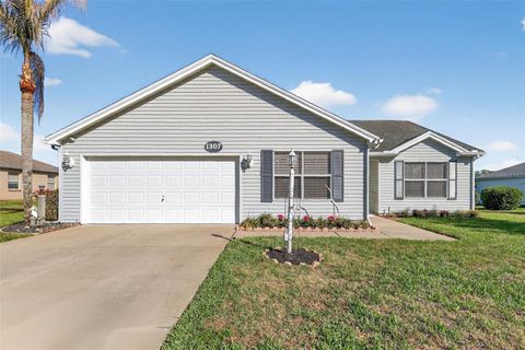 Tiny photo for 1307 Panama Place, Lady Lake, FL 32159 (MLS # G5110367)