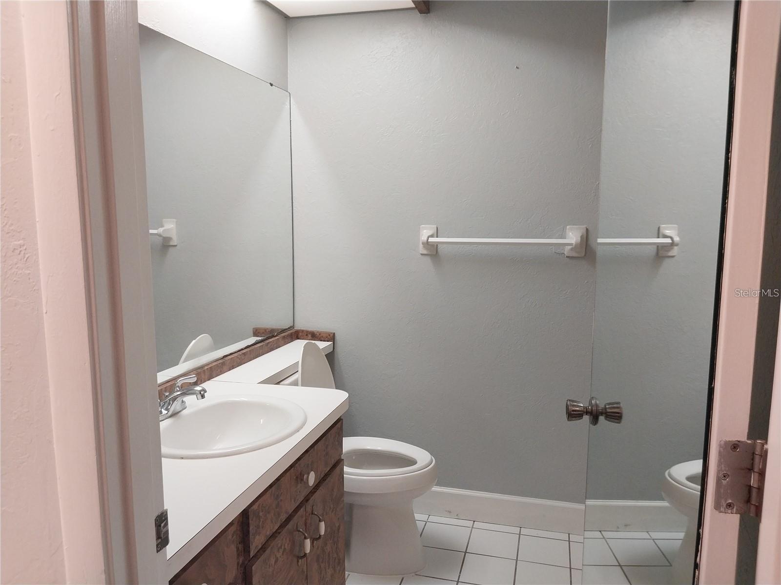 TAMARON - Residential Lease