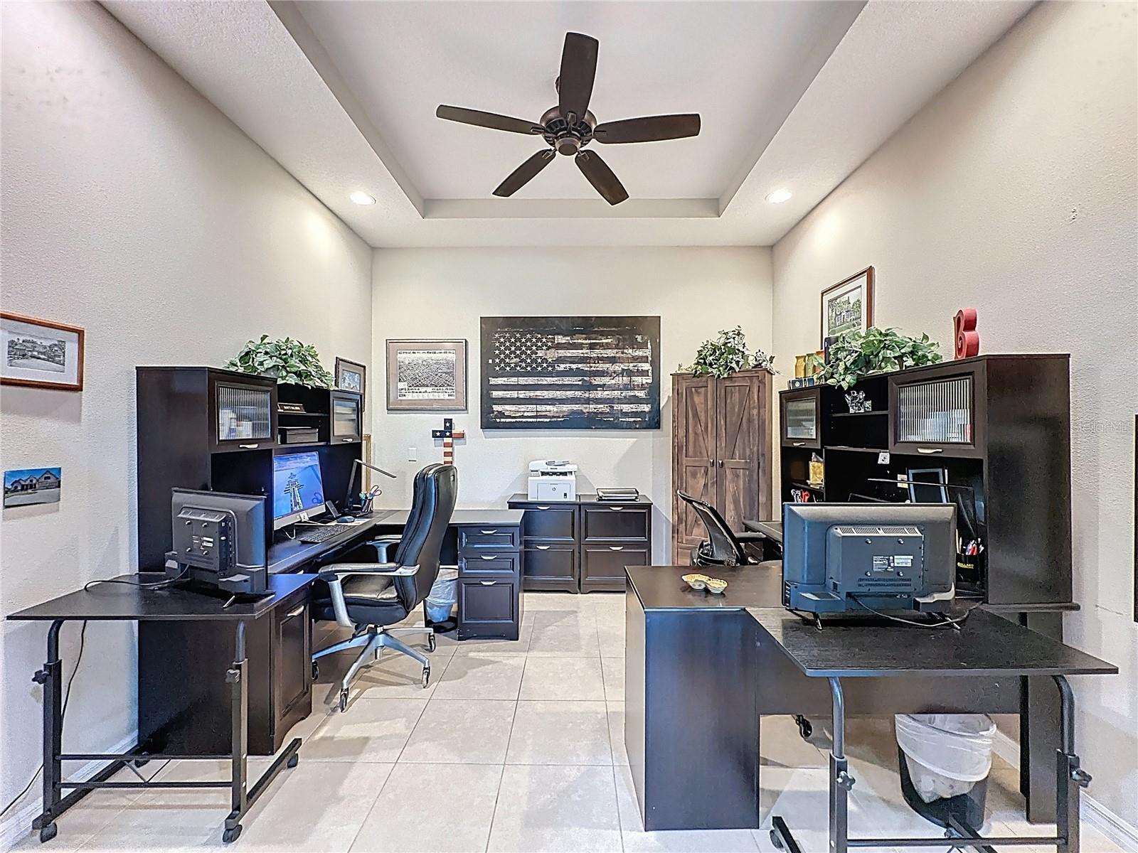 CASCADES OF GROVELAND (TRILOGY) - Residential