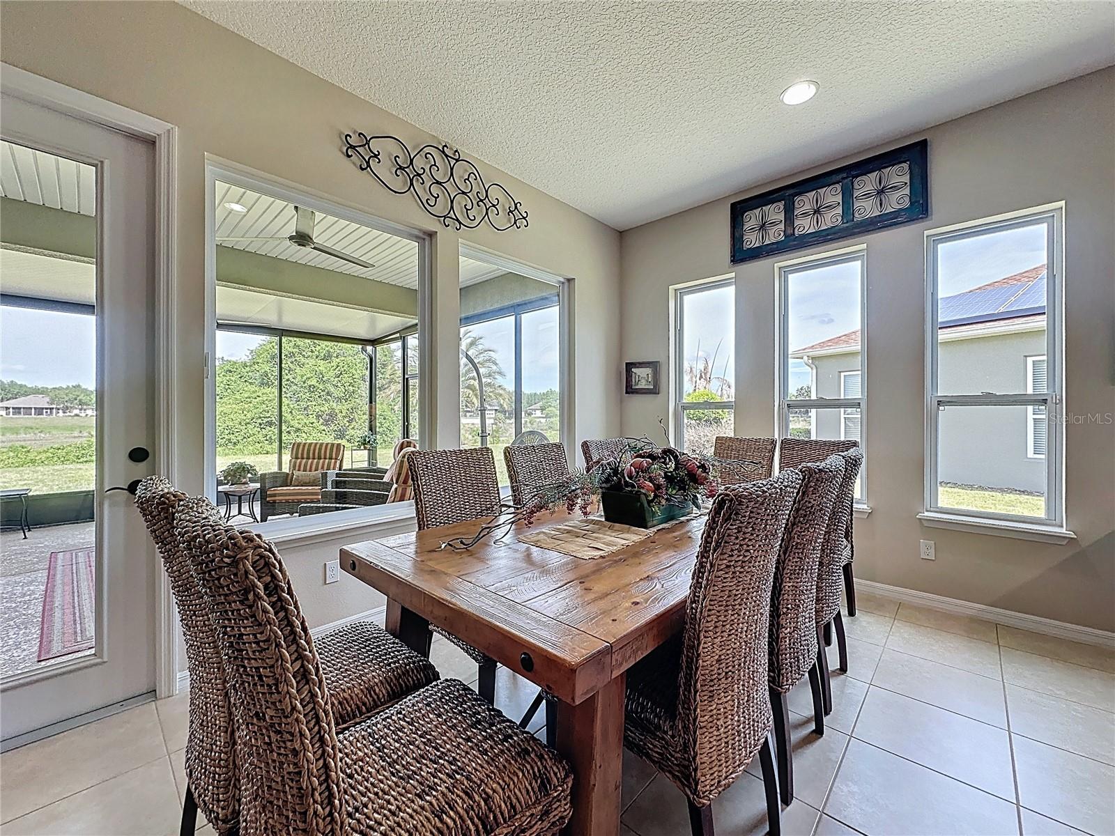 CASCADES OF GROVELAND (TRILOGY) - Residential