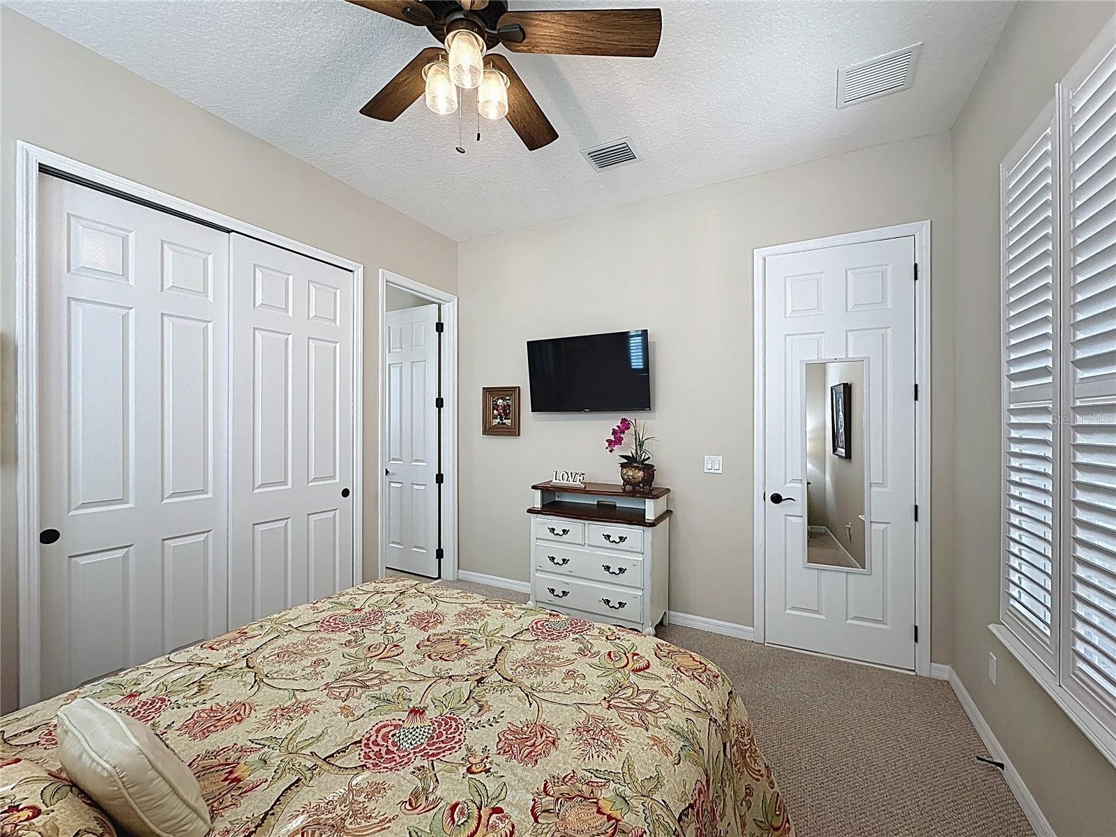 CASCADES OF GROVELAND (TRILOGY) - Residential