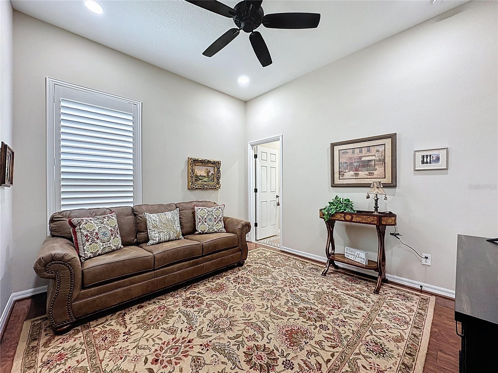 CASCADES OF GROVELAND (TRILOGY) - Residential
