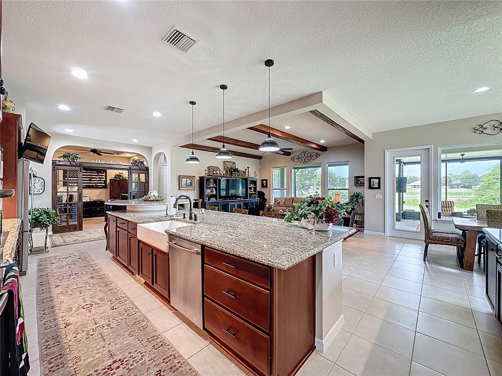 CASCADES OF GROVELAND (TRILOGY) - Residential
