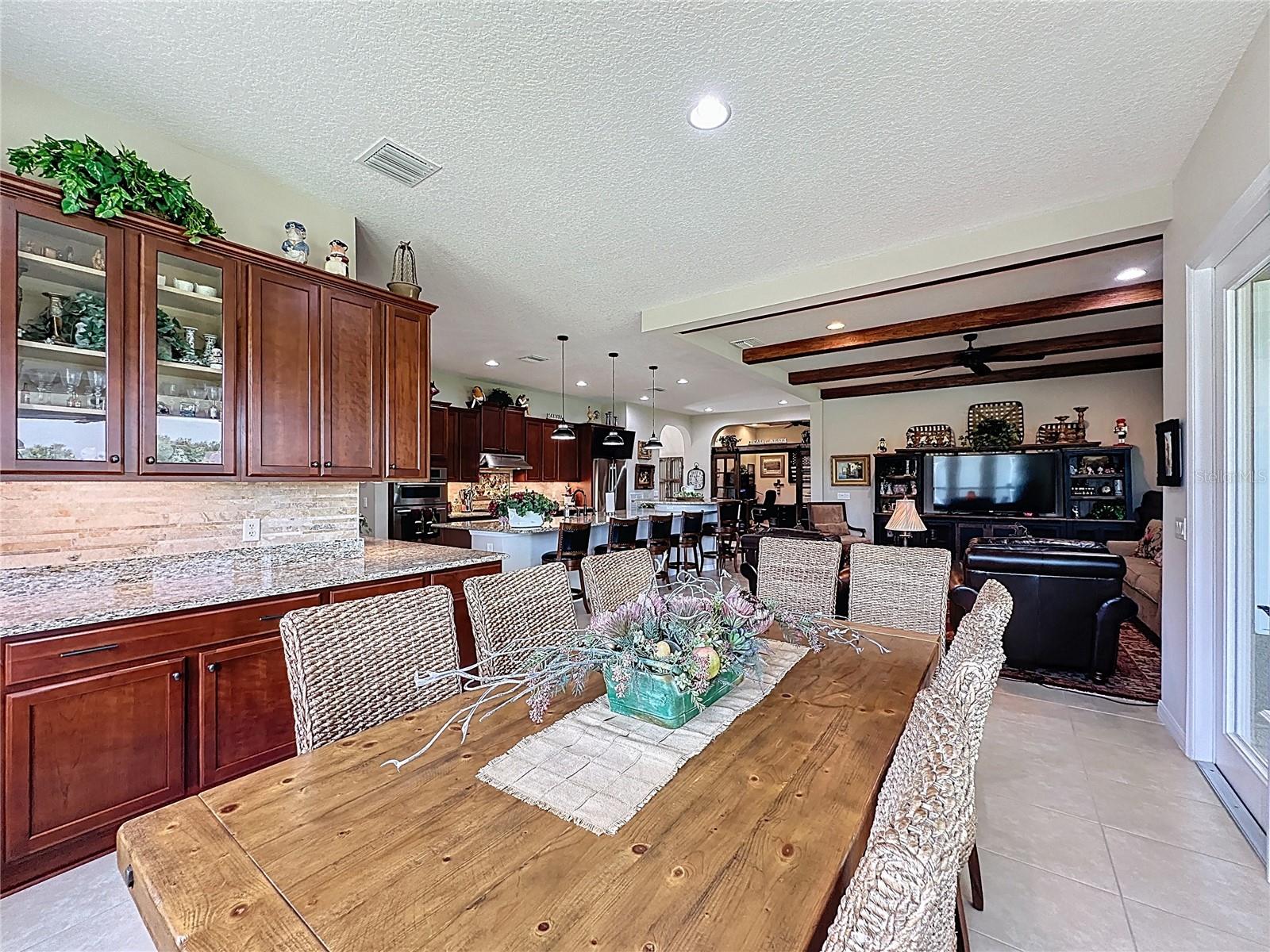 CASCADES OF GROVELAND (TRILOGY) - Residential