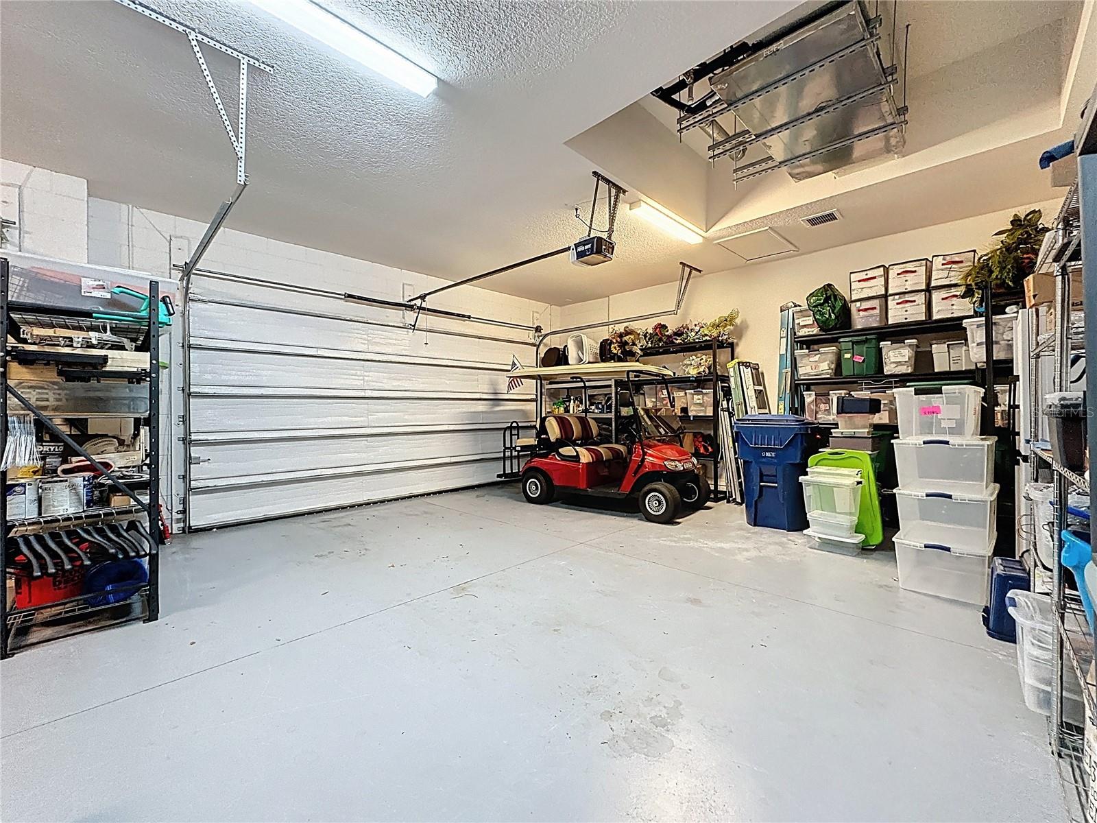 CASCADES OF GROVELAND (TRILOGY) - Residential