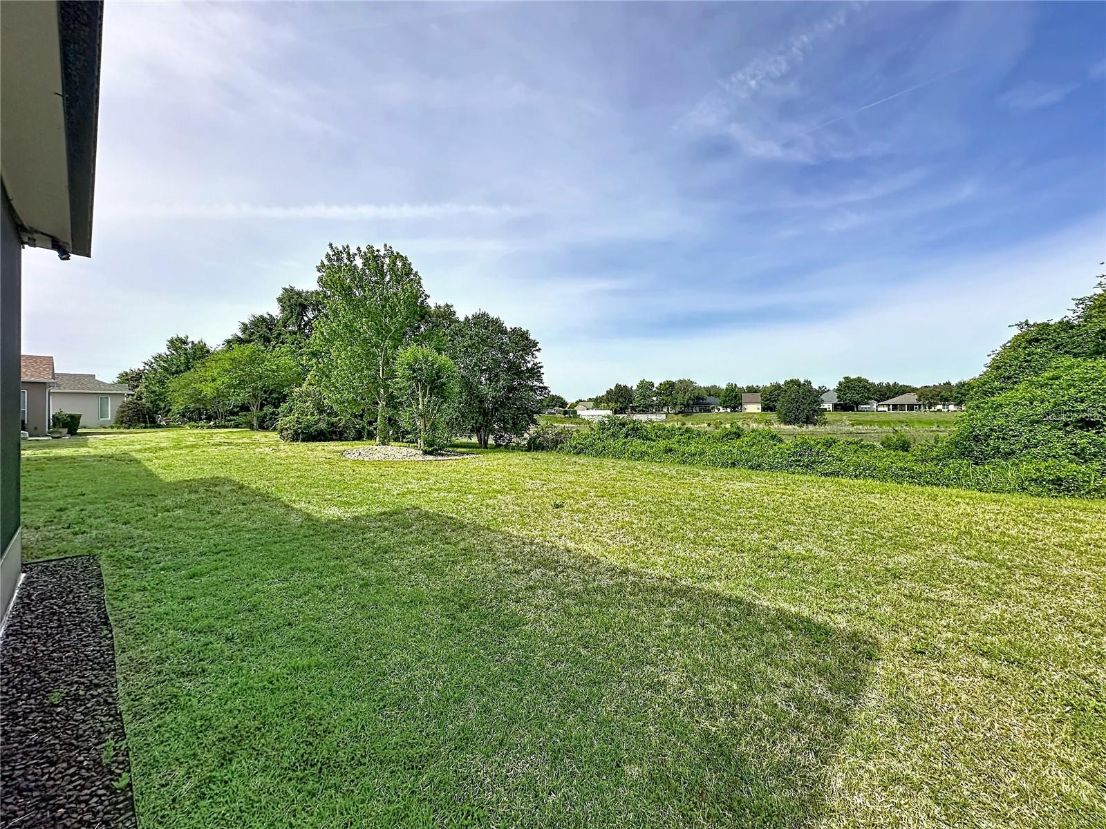 CASCADES OF GROVELAND (TRILOGY) - Residential