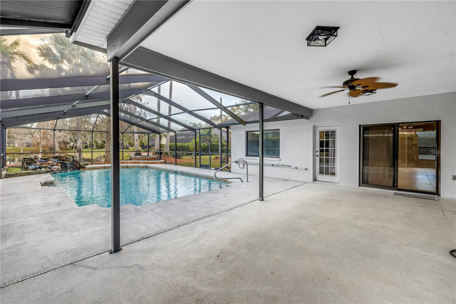 KEYSTONE CROSSINGS - Residential