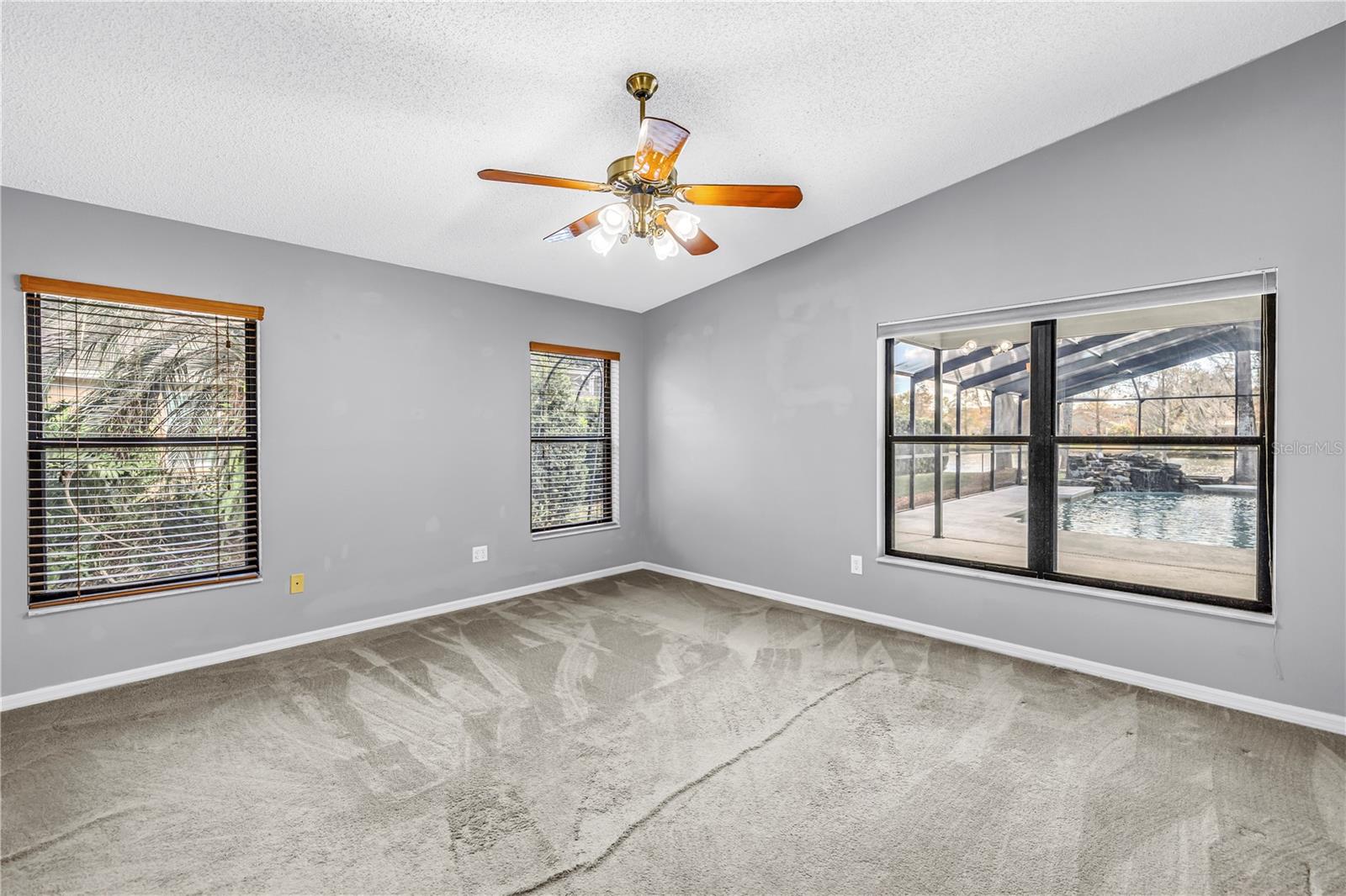 KEYSTONE CROSSINGS - Residential