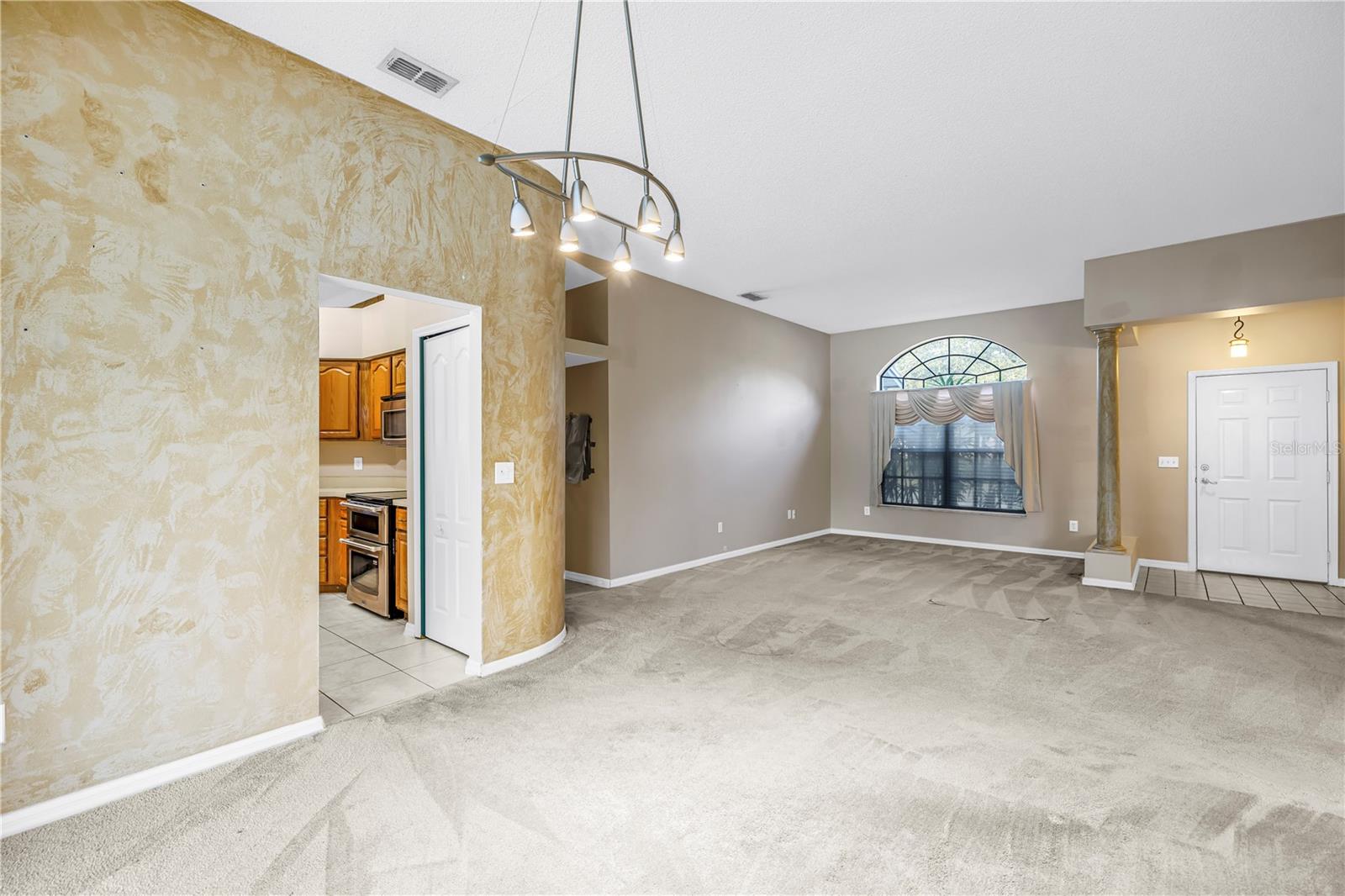 KEYSTONE CROSSINGS - Residential