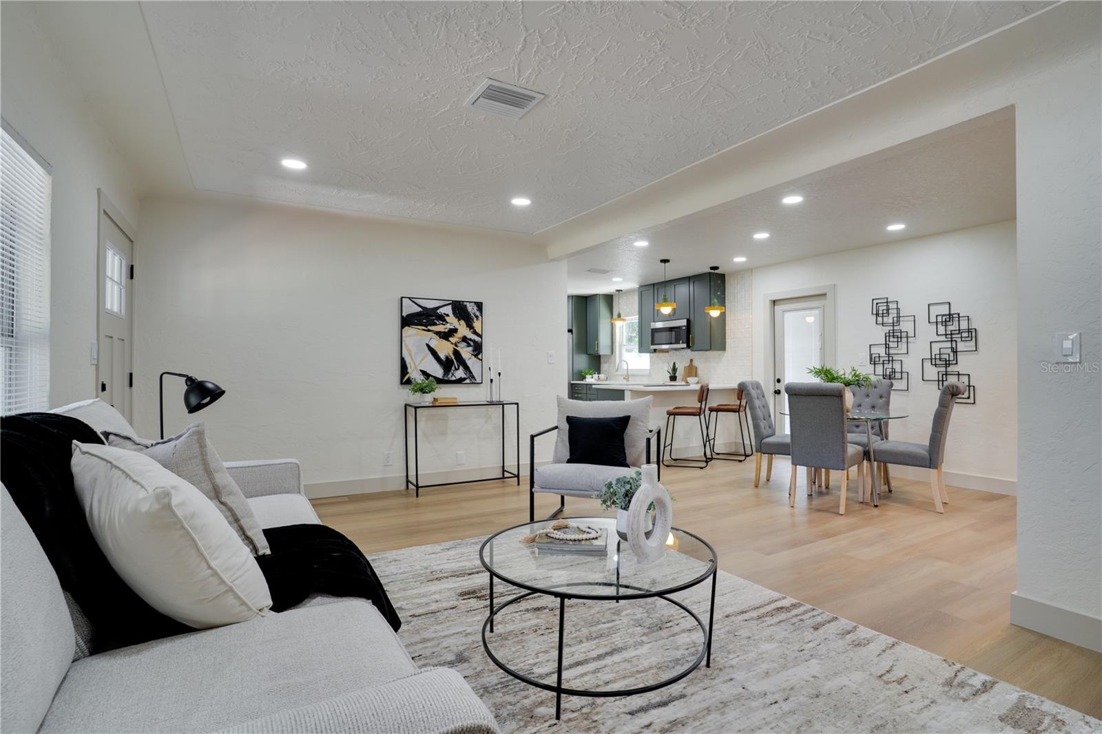 PASADENA ESTATES SEC F - Residential