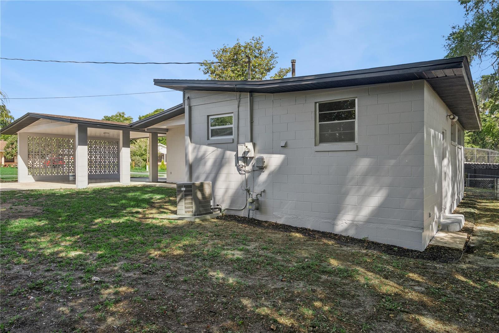 LEESBURG BEVERLY SHORES - Residential