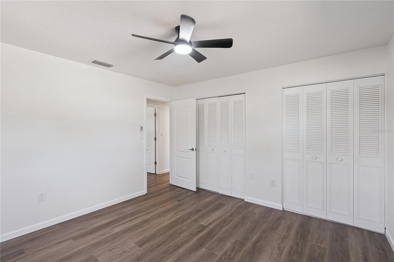 LEESBURG BEVERLY SHORES - Residential