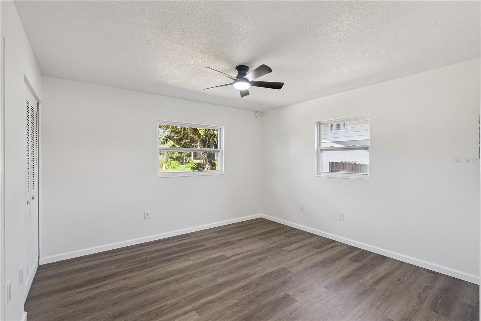 LEESBURG BEVERLY SHORES - Residential