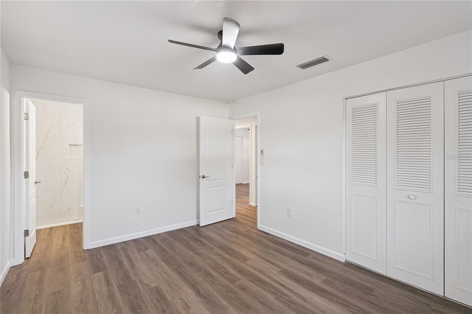 LEESBURG BEVERLY SHORES - Residential