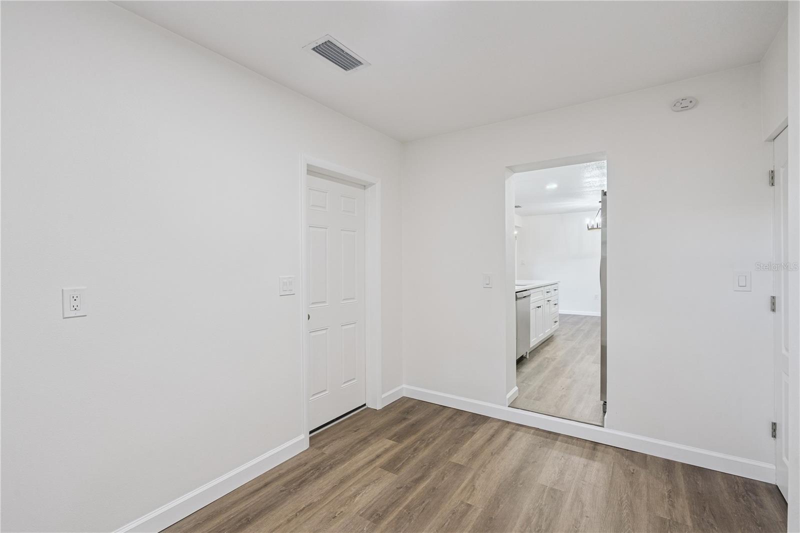 LEESBURG BEVERLY SHORES - Residential