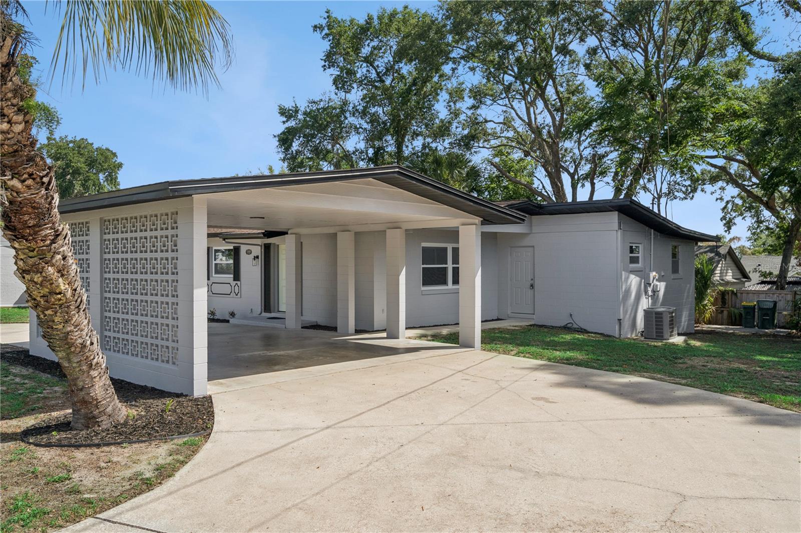 LEESBURG BEVERLY SHORES - Residential