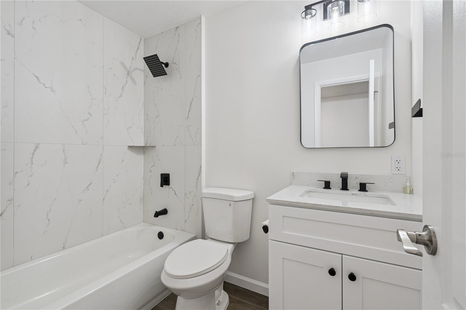 LEESBURG BEVERLY SHORES - Residential